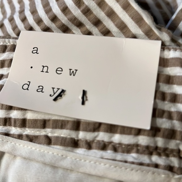 A NEW DAY Slim ankle mid rise 100% cotton size 8 NEW WOTH TAG pants - Picture 10 of 12
